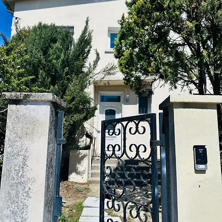 Privee A Pres Du Centre Penzion