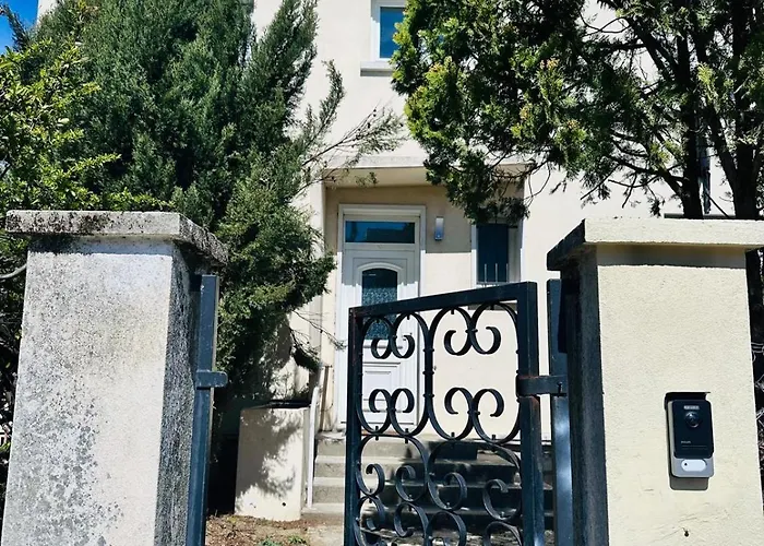 Privee A Pres Du Centre 招待所